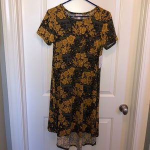 Size XS black and gold Carly dress Lularoe NWT